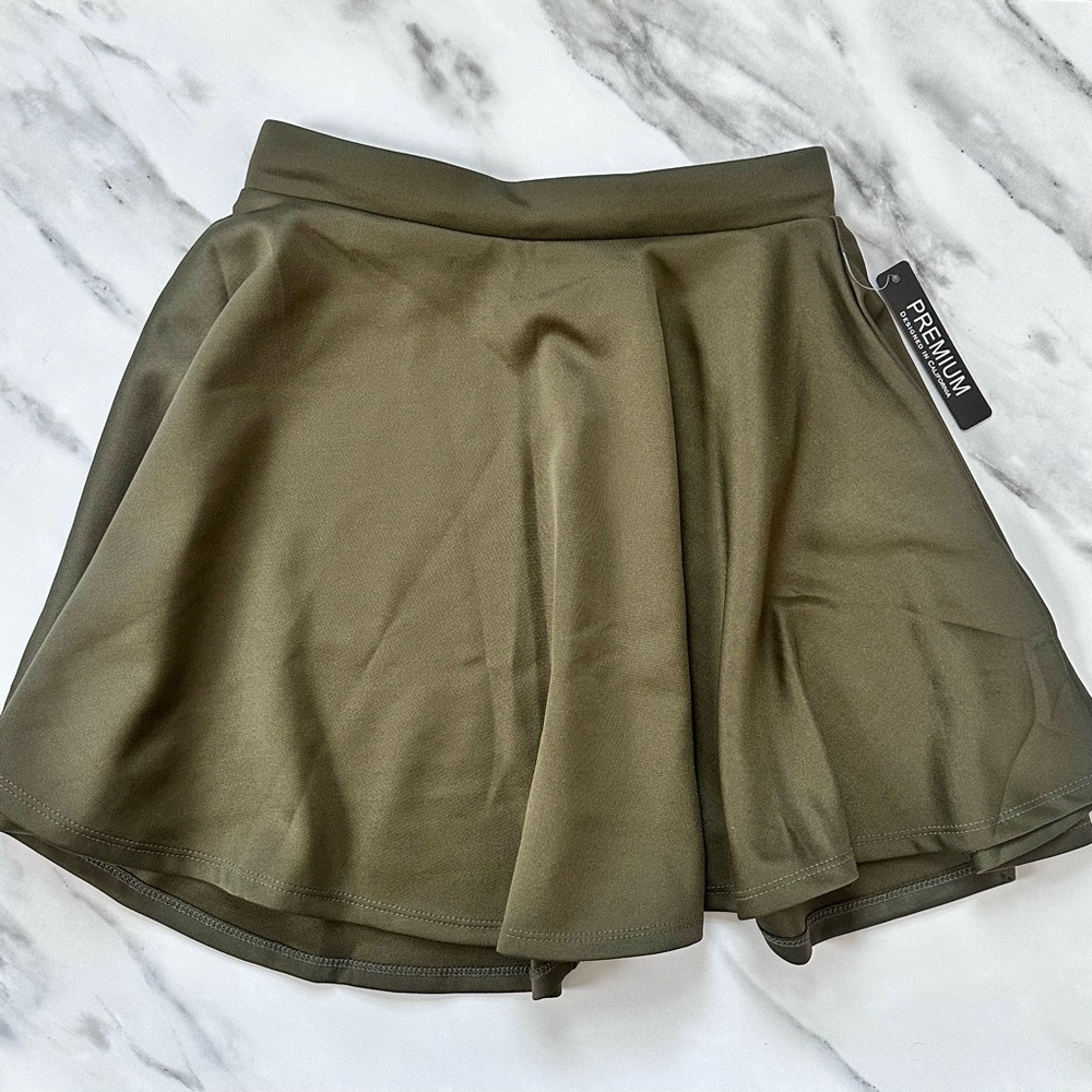 Olive Green Skater Skirt circle mini stretchy waist xs forever 21 style